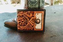 Load image into Gallery viewer, Denis Tooled Men’s Wallet
