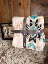 Load image into Gallery viewer, Mama Western King Plus Blanket