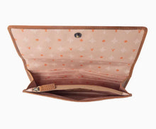 Load image into Gallery viewer, Yellowstone Sienna Stockyard Hairon Leather Women Wallet