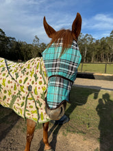 Load image into Gallery viewer, PV Mesh fly mask with nose flap
