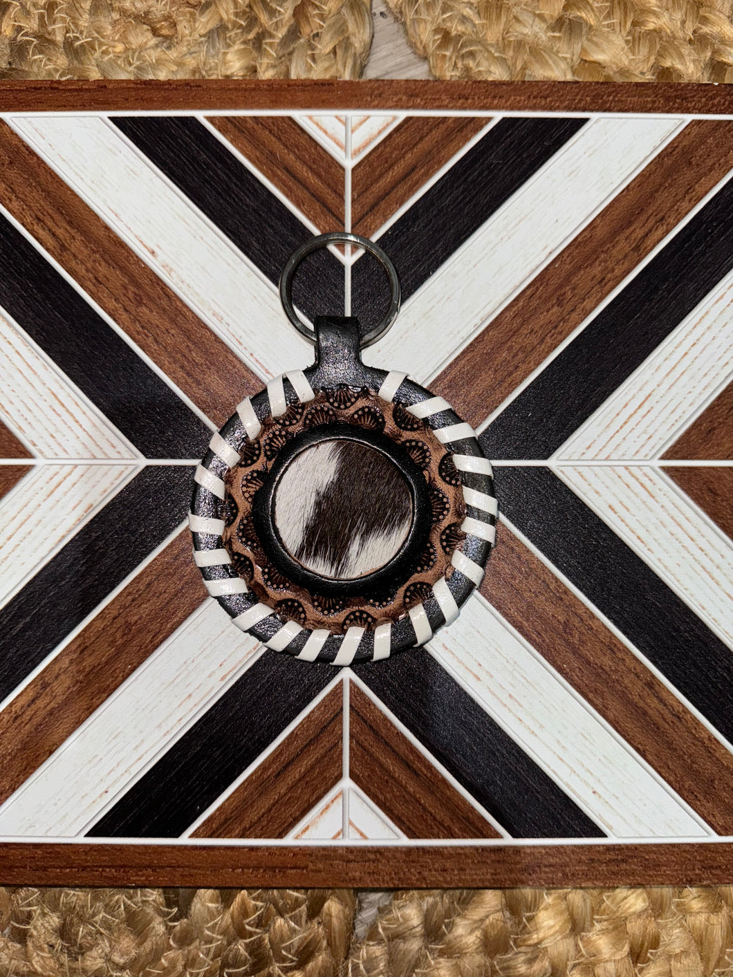 Circle Cowhide Keyring c