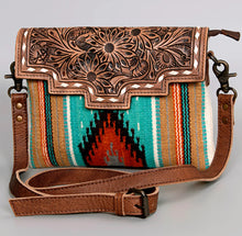 Load image into Gallery viewer, Small Annie Crossbody
