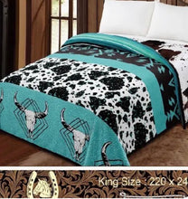Load image into Gallery viewer, Reversible King Turquoise/ Cowprint
