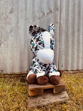 Load image into Gallery viewer, Large Blue Conch Horse Farm Pal
