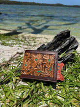 Load image into Gallery viewer, Montana Men’s Wallet
