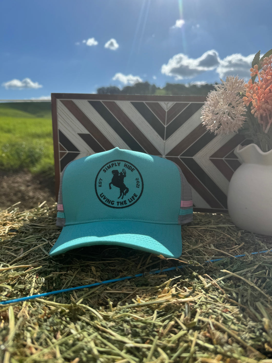 LTD TRUCKER CAP Aqua /Pink