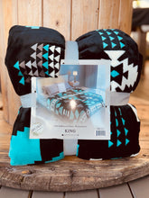 Load image into Gallery viewer, Nicara Turquoise &amp; Black Super Plush King Blanket
