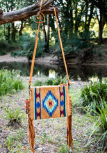 Load image into Gallery viewer, Mel Small Crossbody

