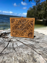 Load image into Gallery viewer, Men’s Tooled Wallet
